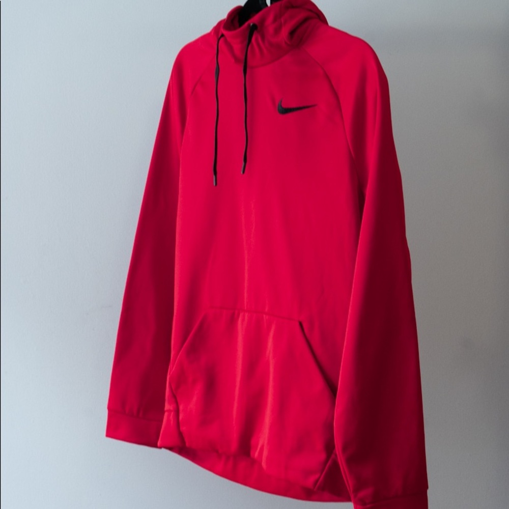 Nike Therma Hoodie - new with tags red small